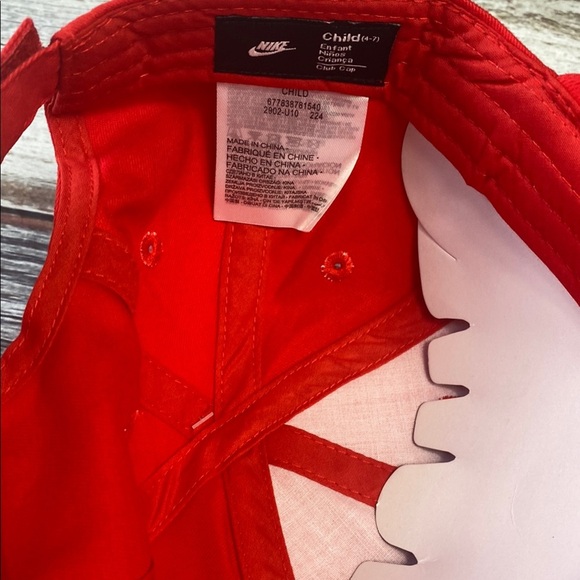 Nike Unisex Kids' Red Cap with White Logo Sz (Child 4-6) - Picture 4 of 6